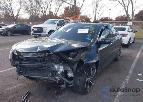 2015 Honda Accord Touring z USA, uszkodzony, nr VIN 1HGCR3F91FA005237